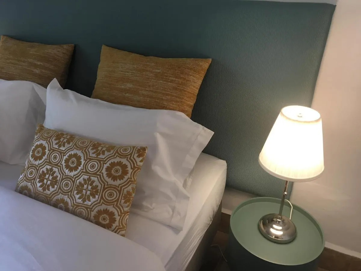 Bed & Breakfast Felicidade Loule