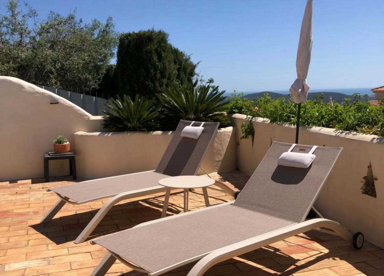 Felicidade Loule Bed & Breakfast