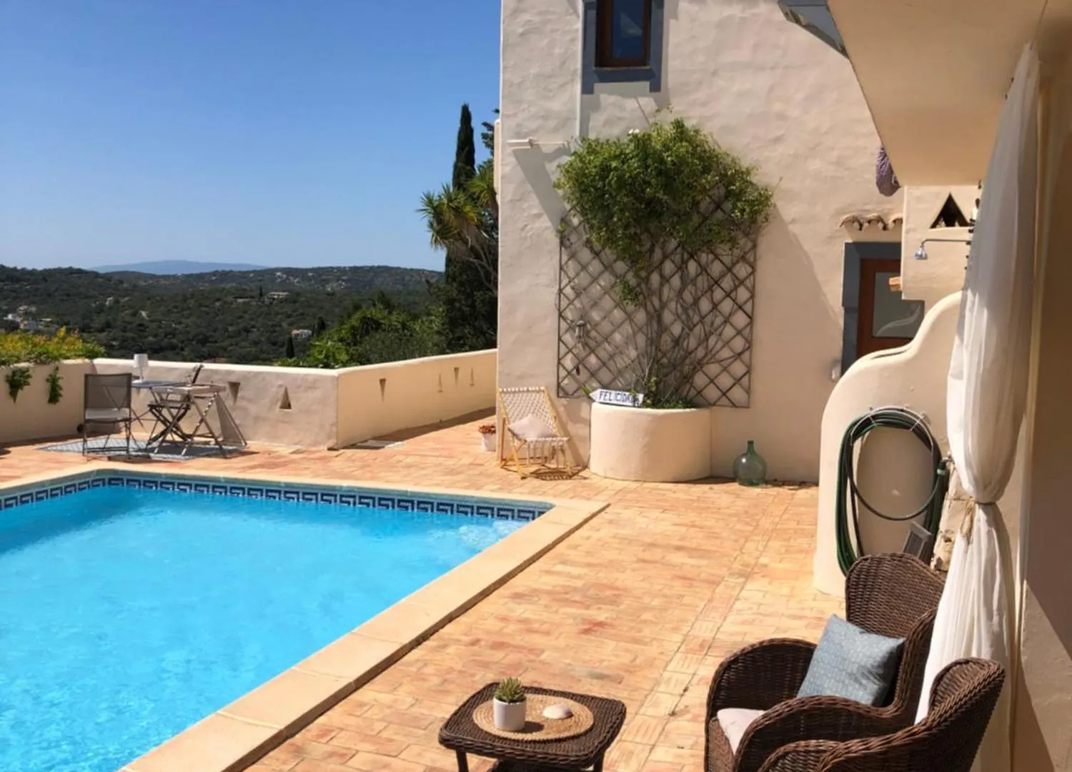Felicidade Loule Bed & Breakfast